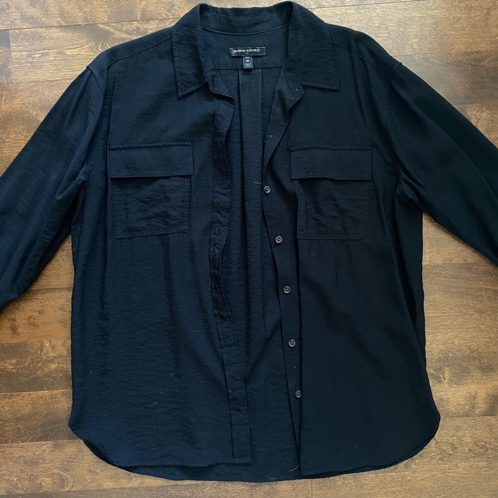 Black oversized banana republic button up size MEDIUM!
